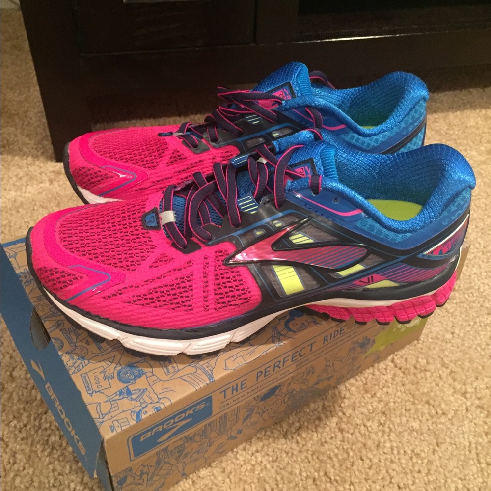 Brooks Ravenna 6. Size 9.5